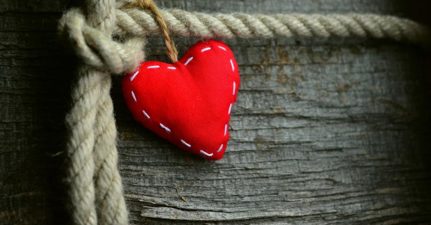 Decorative - heart with rope - credit pixabay.com
